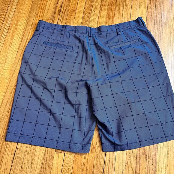 PGA Tour Shorts Mens 40 X10 Blue Plaid Performance Golf Chino Polyester Blend - Picture 4 of 9
